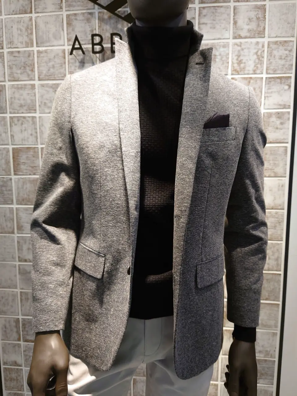 JOSEPH ABBOUD 大橋 コーディネート画像