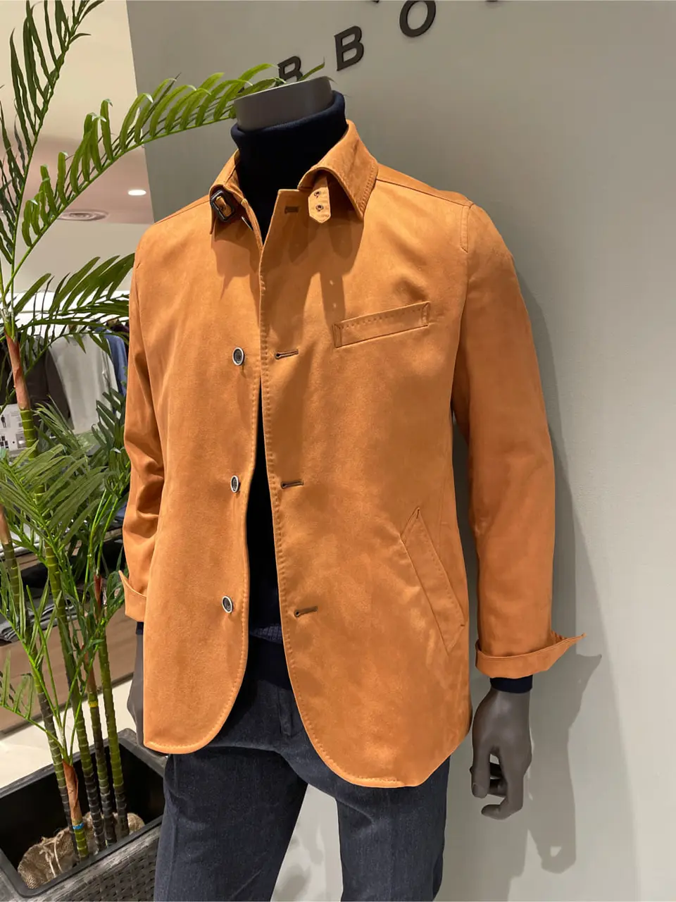 JOSEPH ABBOUD 伊津野 コーディネート画像