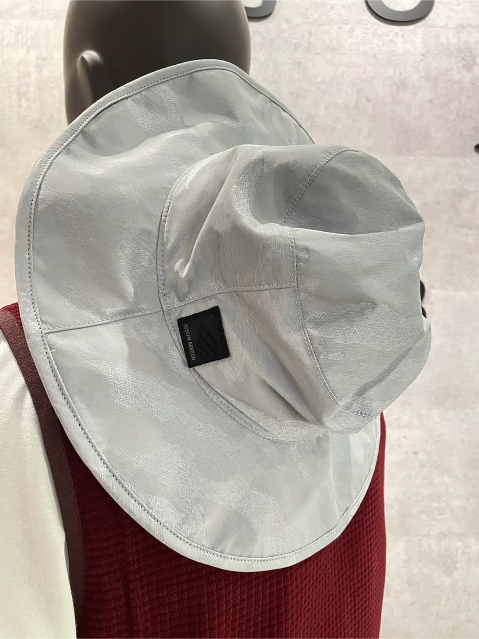 JOSEPH ABBOUD 東　 コーディネート画像