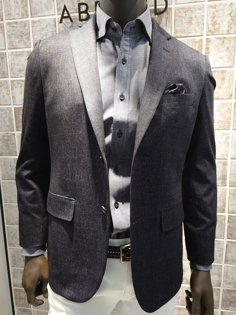 JOSEPH ABBOUD 大橋 コーディネート画像