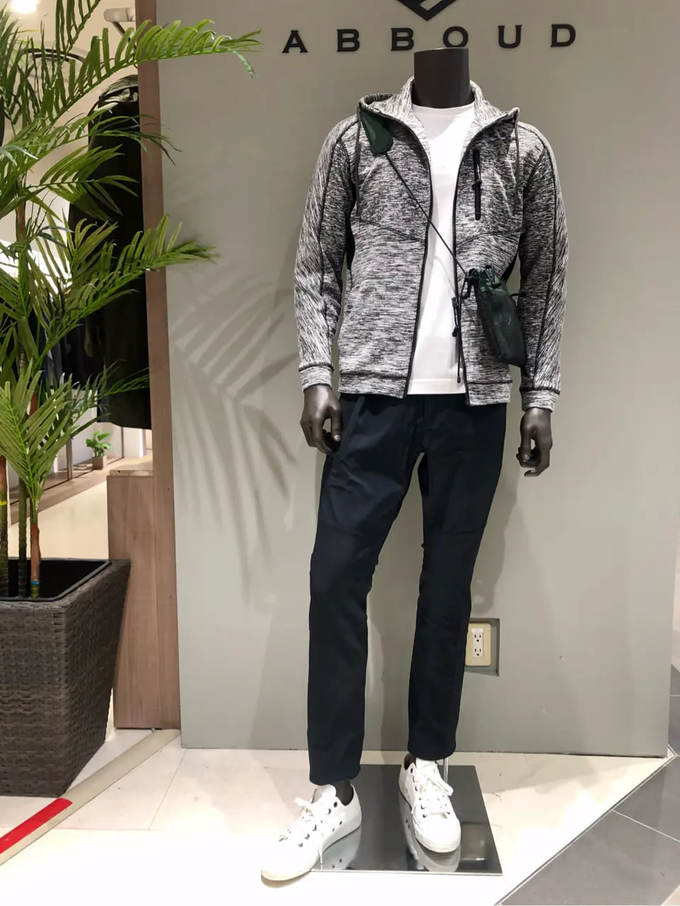 JOSEPH ABBOUD 川田 コーディネート画像