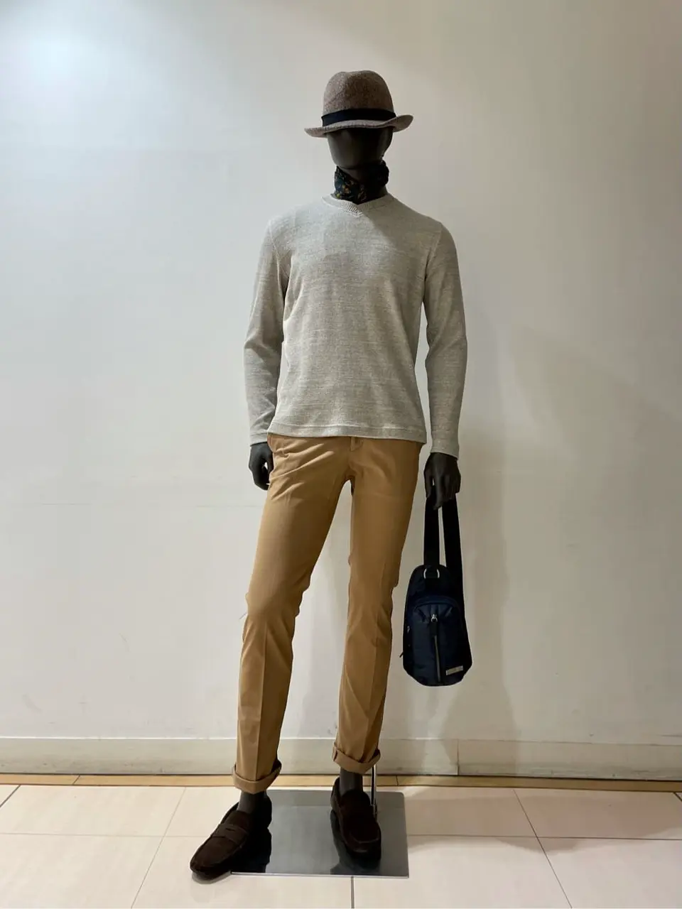 JOSEPH ABBOUD 金本 コーディネート画像