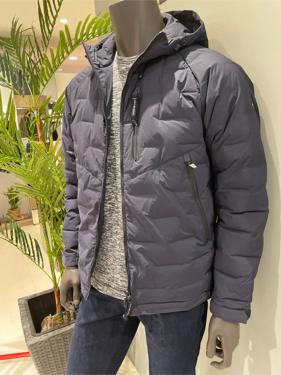 JOSEPH ABBOUD 伊津野 コーディネート画像