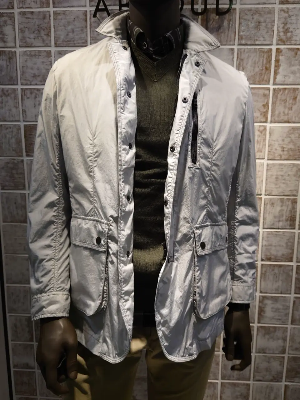 JOSEPH ABBOUD 大橋 コーディネート画像