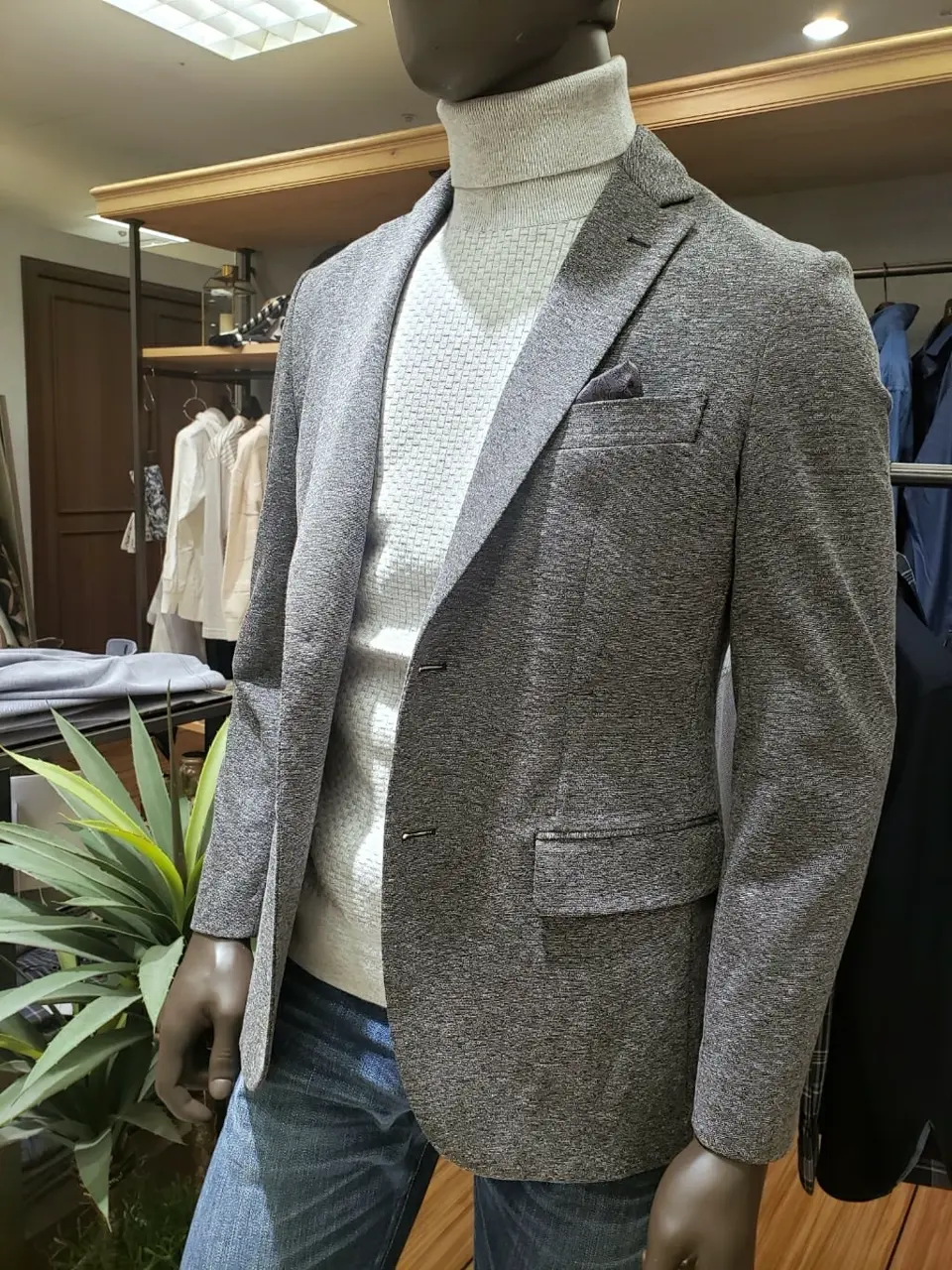 JOSEPH ABBOUD 中西 コーディネート画像