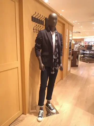 JOSEPH ABBOUD 重留 コーディネート画像