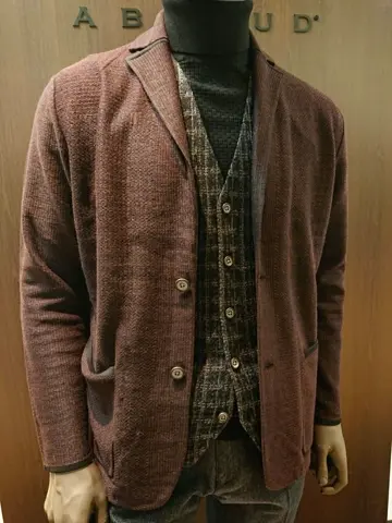 JOSEPH ABBOUD スタッフ コーディネート画像