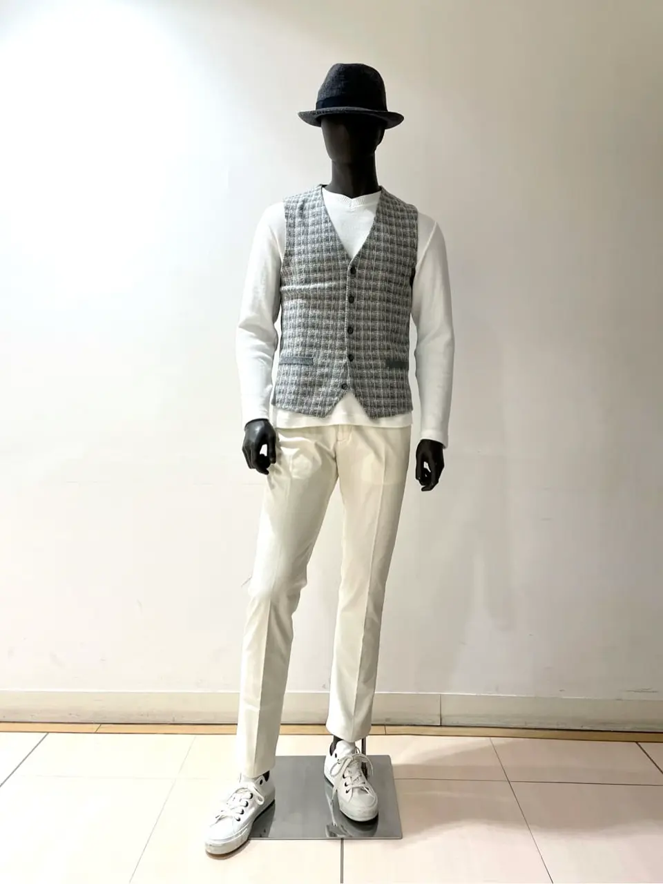 JOSEPH ABBOUD 金本 コーディネート画像