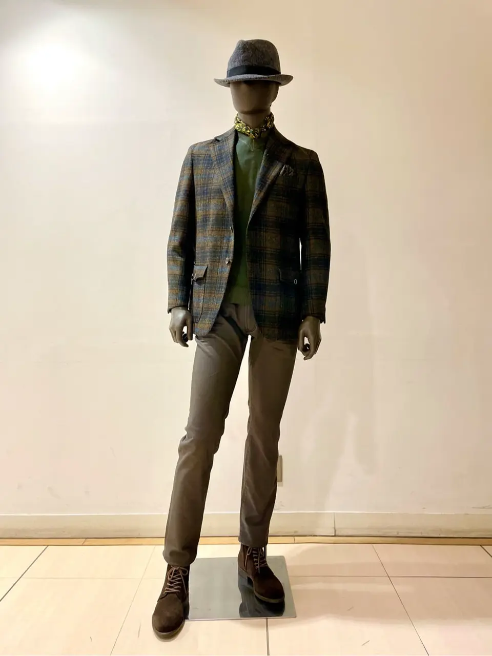 JOSEPH ABBOUD 金本 コーディネート画像