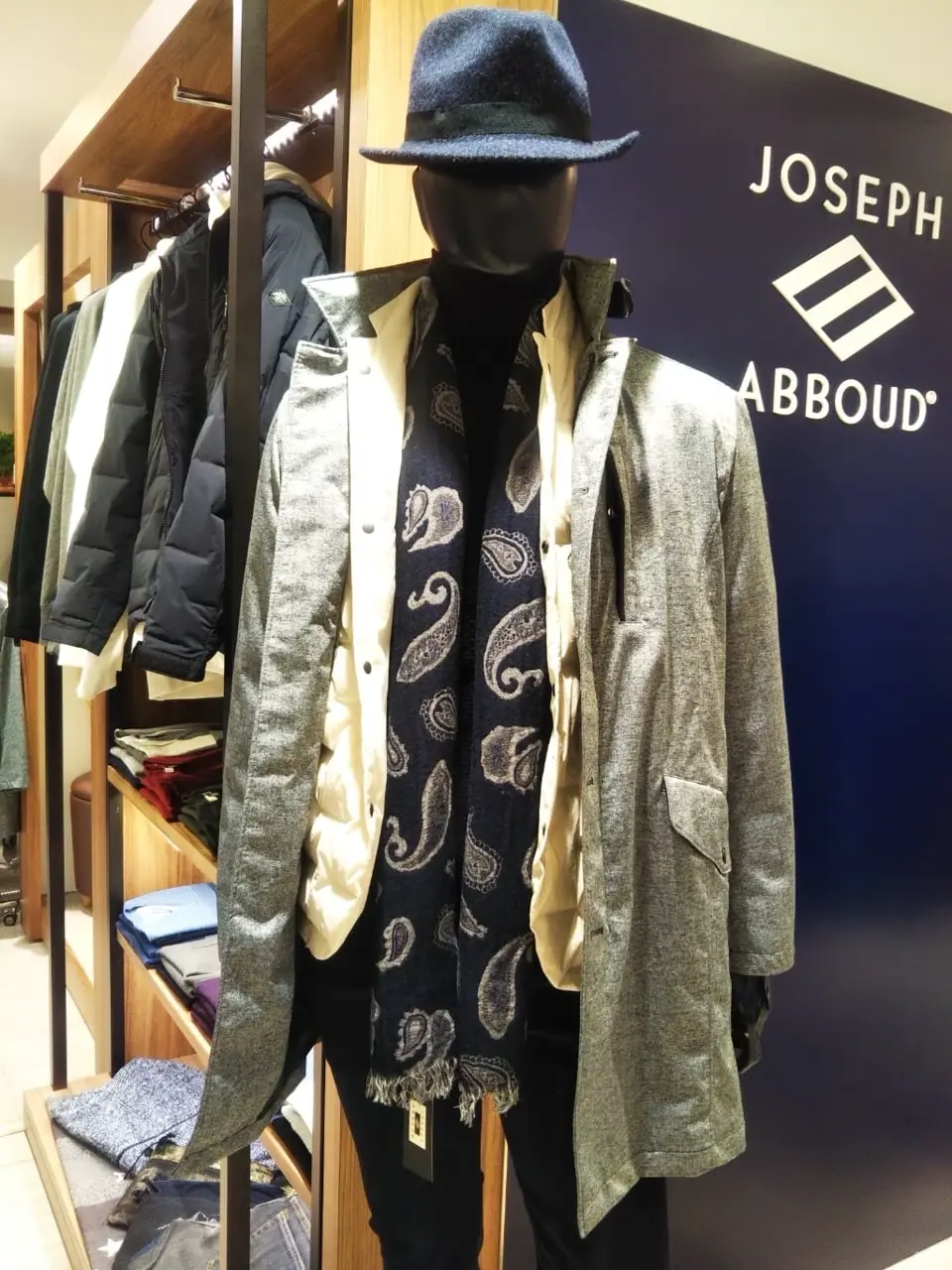 JOSEPH ABBOUD 鈴木 コーディネート画像
