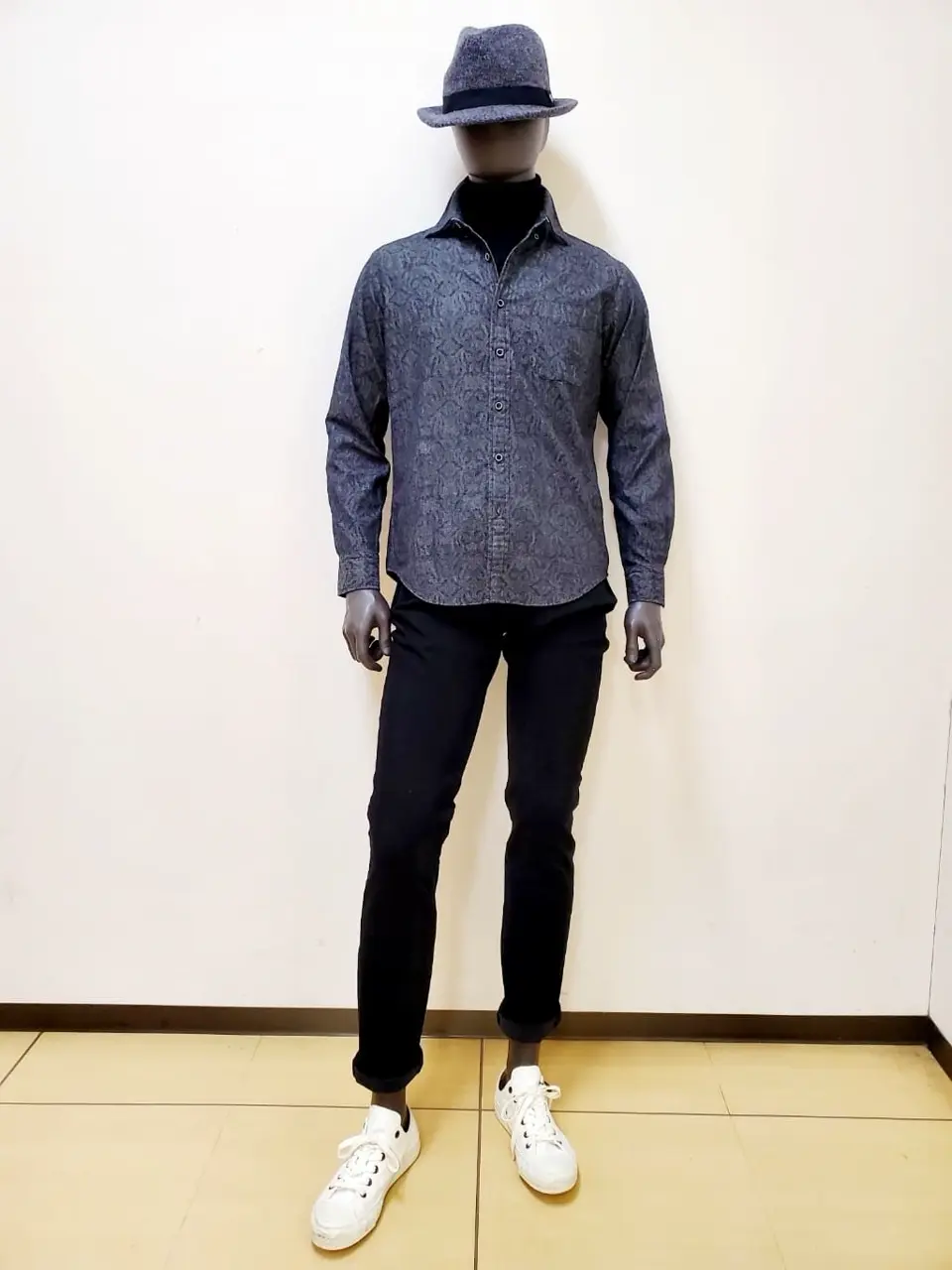 JOSEPH ABBOUD 亀井 コーディネート画像