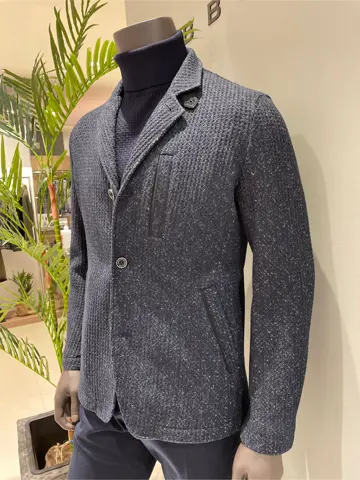 JOSEPH ABBOUD 伊津野 コーディネート画像