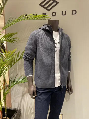 JOSEPH ABBOUD 伊津野 コーディネート画像