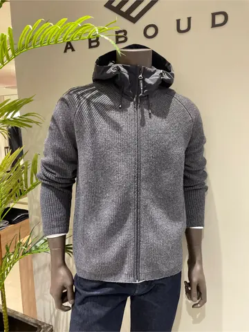 JOSEPH ABBOUD 伊津野 コーディネート画像