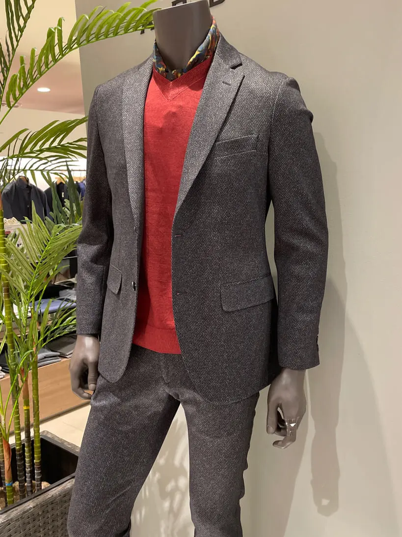 JOSEPH ABBOUD 伊津野 コーディネート画像