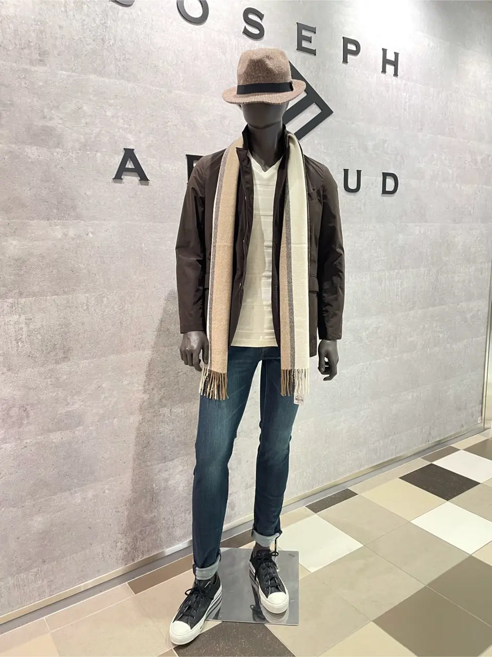  東　 コーディネート画像