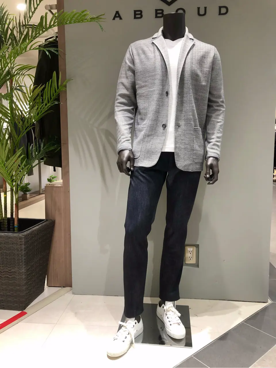 JOSEPH ABBOUD 川田 コーディネート画像