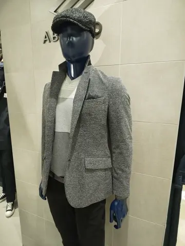 JOSEPH ABBOUD 吉川 コーディネート画像