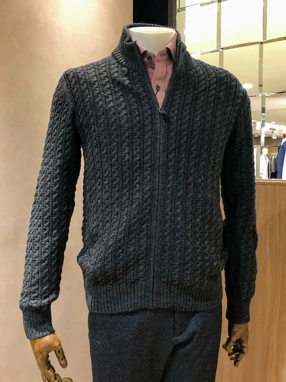 JOSEPH ABBOUD 小城 コーディネート画像