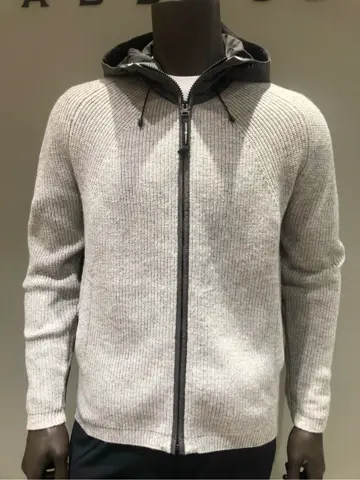 JOSEPH ABBOUD 川田 コーディネート画像