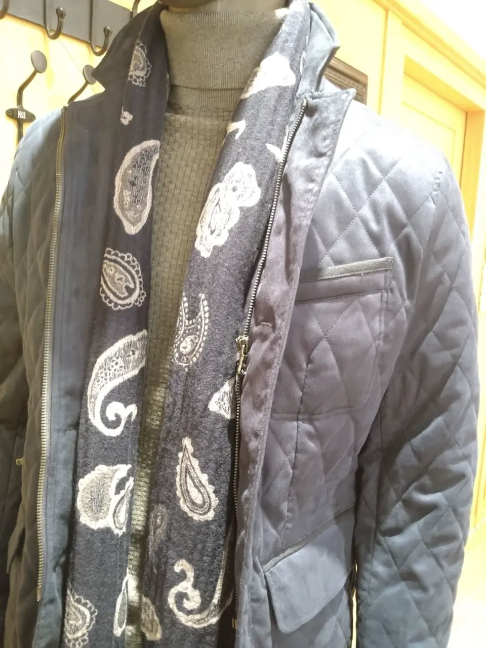 JOSEPH ABBOUD 重留 コーディネート画像