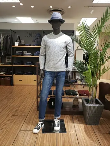 JOSEPH ABBOUD 中西 コーディネート画像