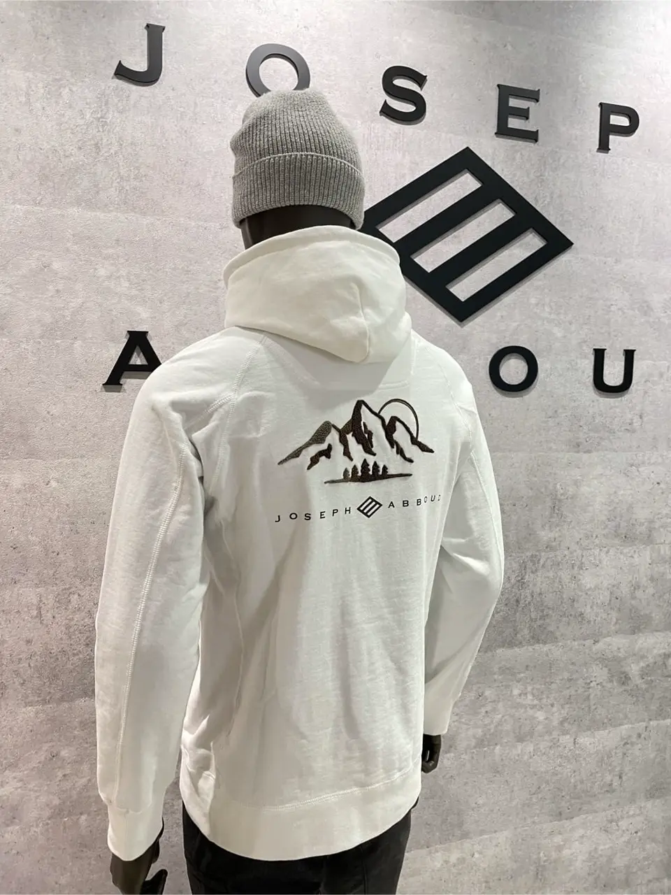 JOSEPH ABBOUD 東　 コーディネート画像