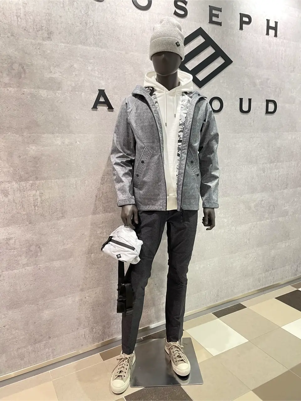  東　 コーディネート画像