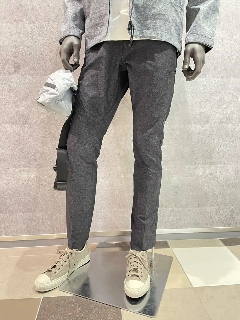 JOSEPH ABBOUD 東　 コーディネート画像