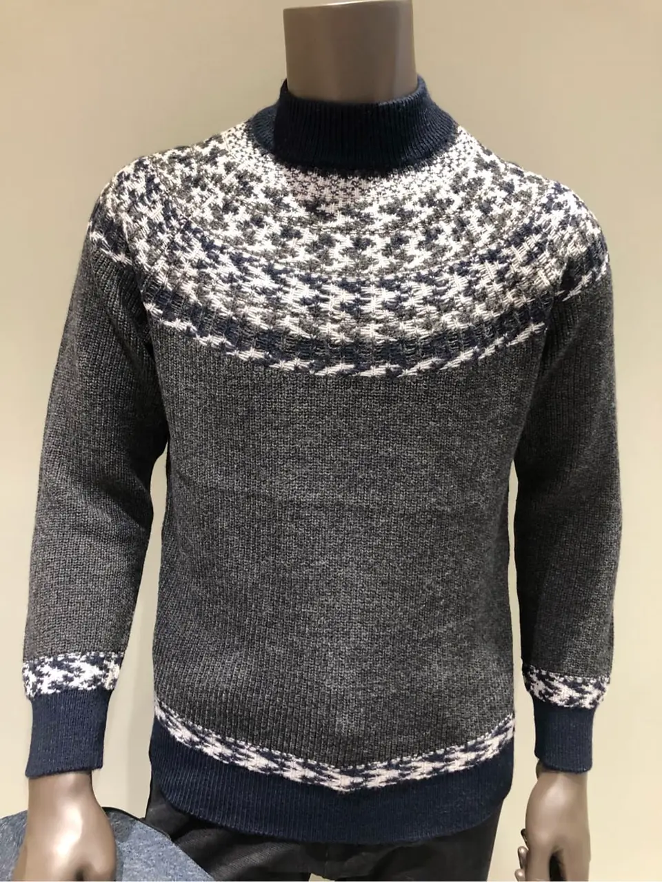 JOSEPH ABBOUD 川田 コーディネート画像