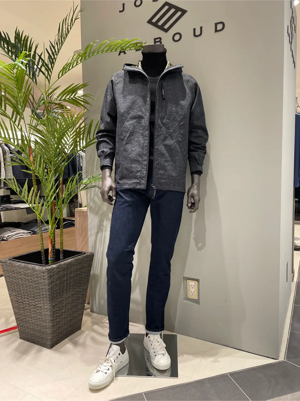 JOSEPH ABBOUD 伊津野 コーディネート画像