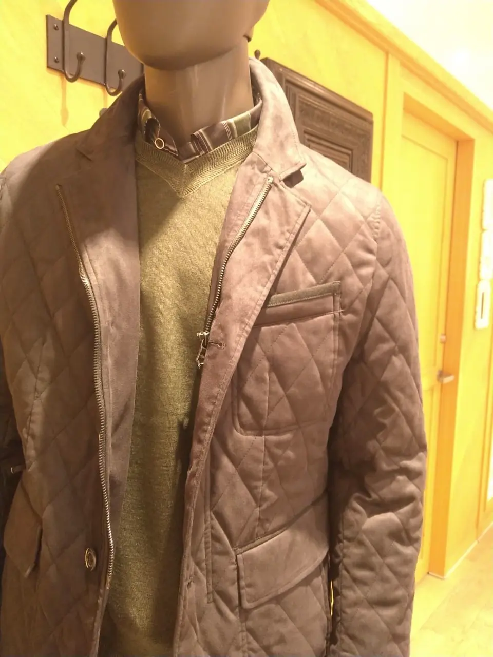 JOSEPH ABBOUD 重留 コーディネート画像