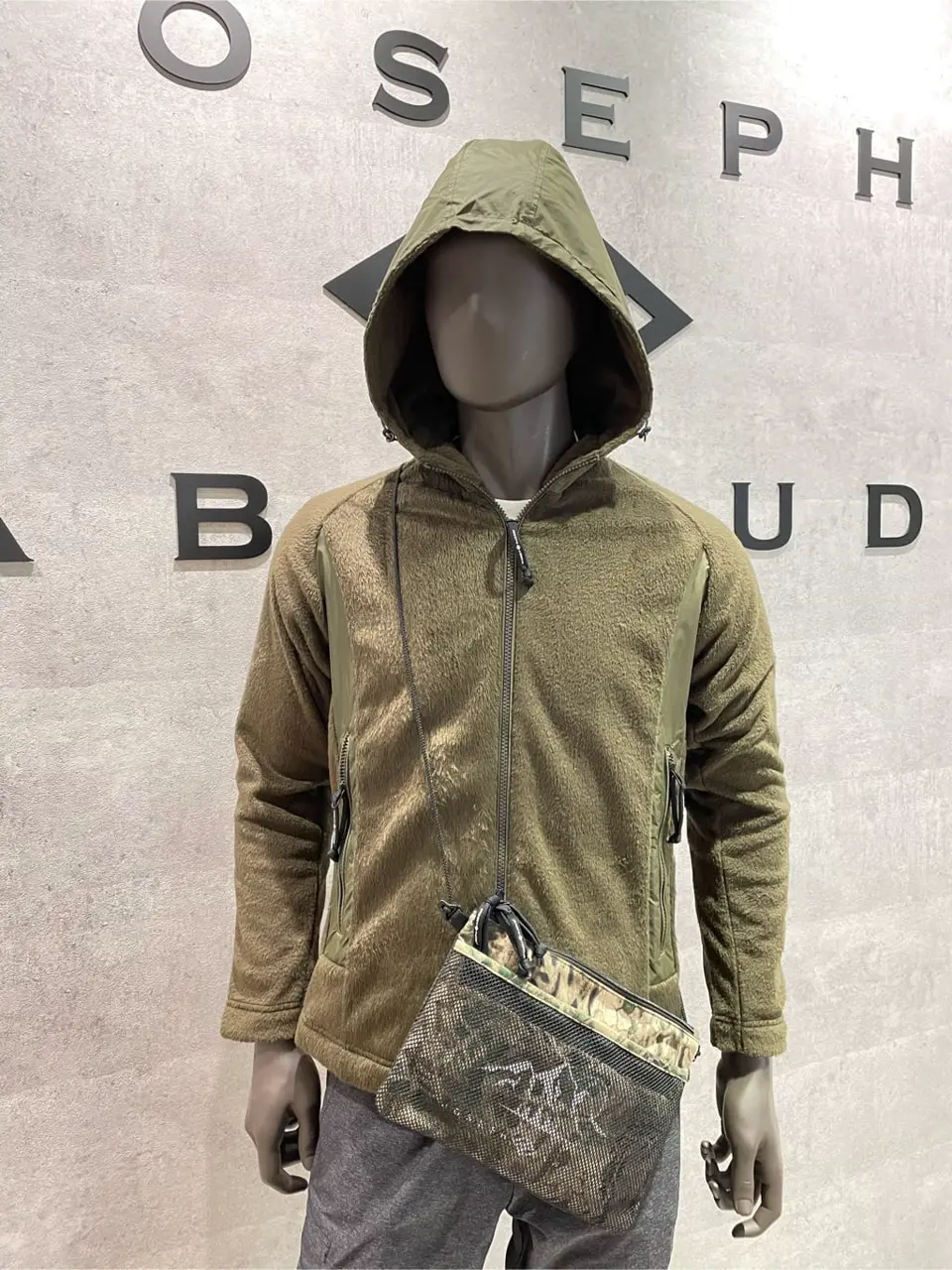 JOSEPH ABBOUD 東　 コーディネート画像