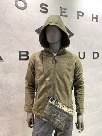 JOSEPH ABBOUD 東　 コーディネート画像