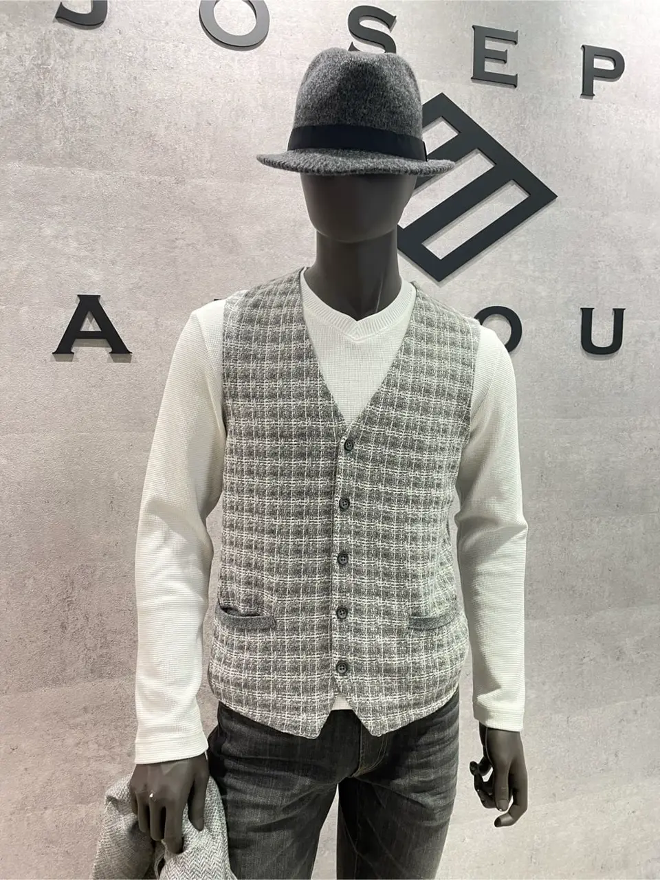 JOSEPH ABBOUD 東　 コーディネート画像