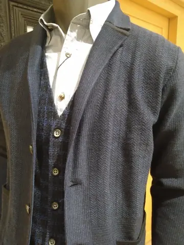 JOSEPH ABBOUD 重留 コーディネート画像