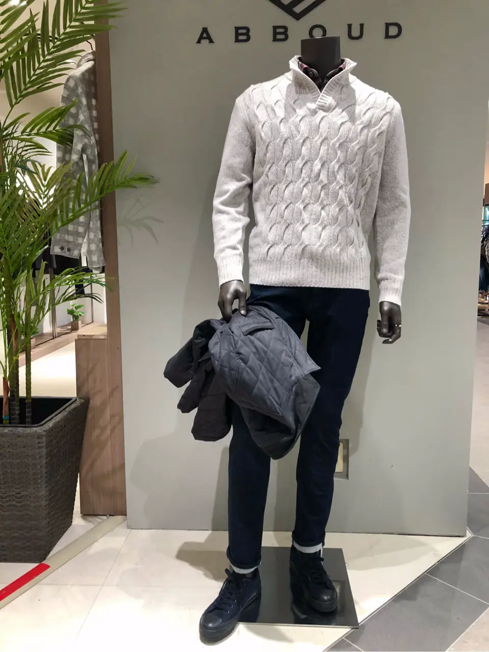 JOSEPH ABBOUD 川田 コーディネート画像