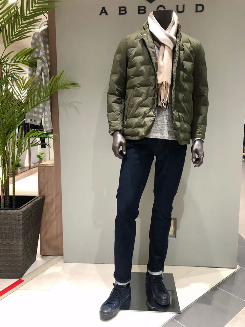 JOSEPH ABBOUD 川田 コーディネート画像