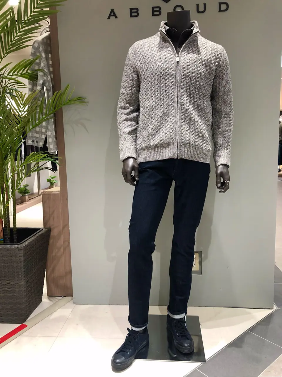 JOSEPH ABBOUD 川田 コーディネート画像