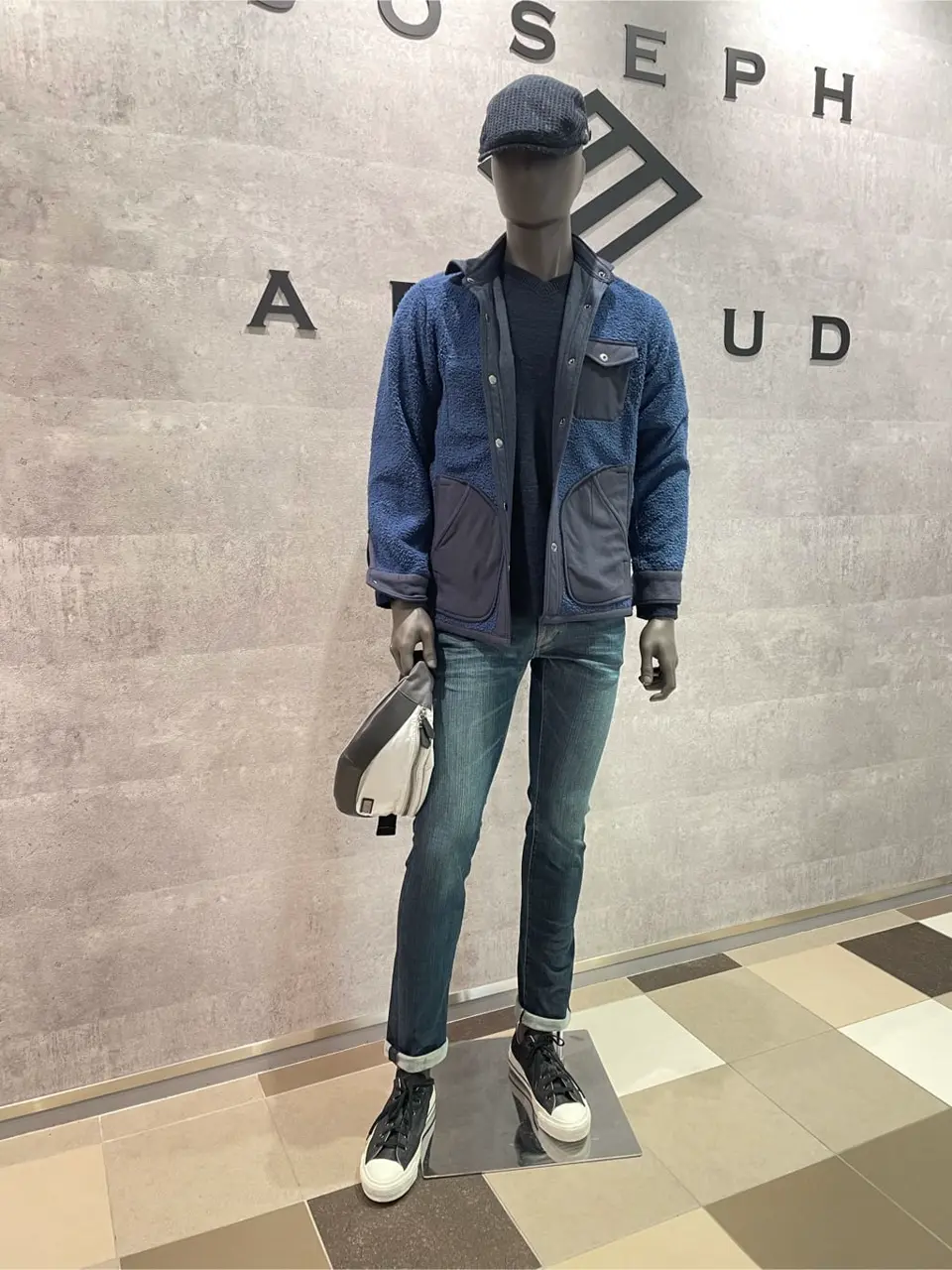  東　 コーディネート画像