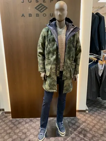 JOSEPH ABBOUD スタッフ コーディネート画像