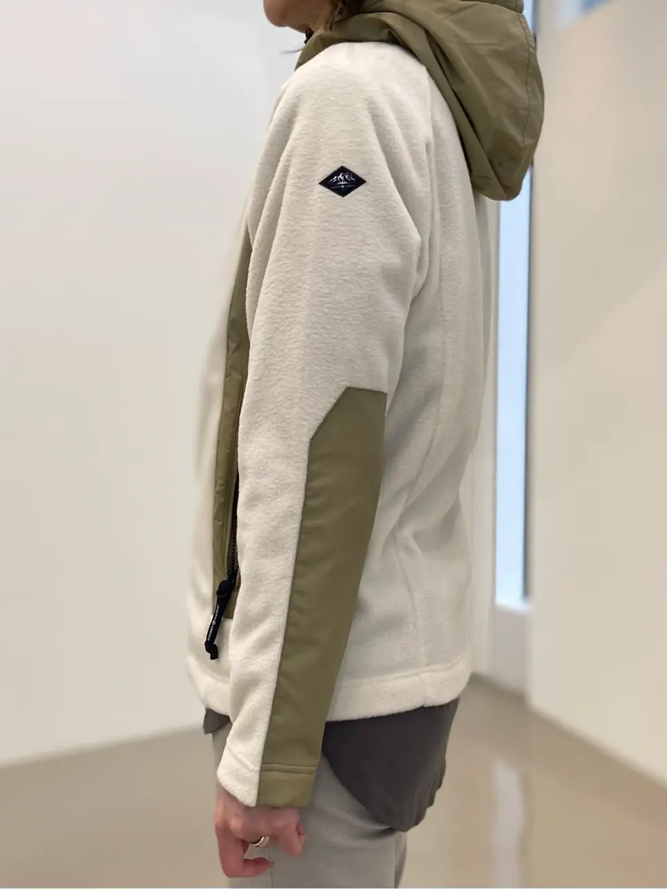 JOSEPH ABBOUD たかい　かおり コーディネート画像