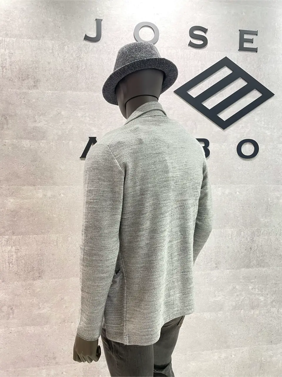 JOSEPH ABBOUD 東　 コーディネート画像