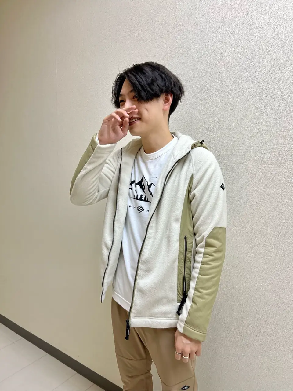 JOSEPH ABBOUD 板屋 コーディネート画像