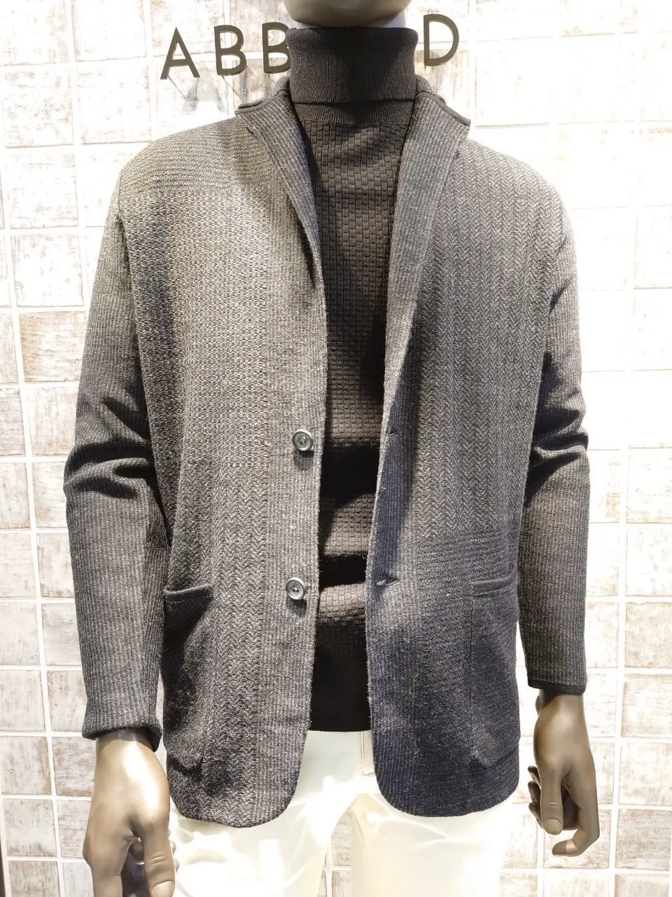 JOSEPH ABBOUD 中島 コーディネート画像