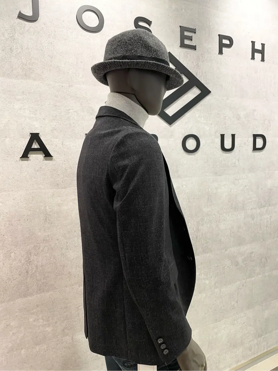 JOSEPH ABBOUD 東　 コーディネート画像