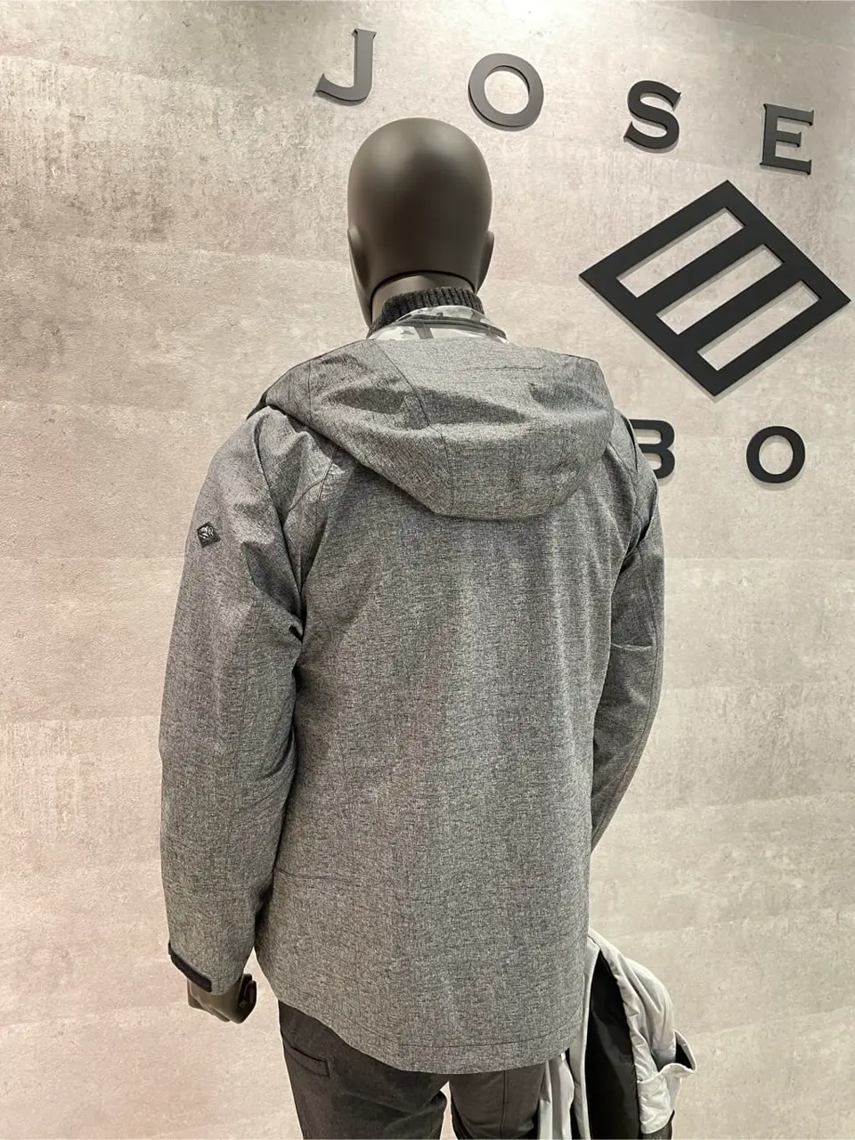 JOSEPH ABBOUD 東　 コーディネート画像