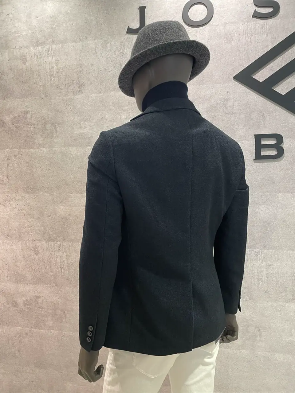 JOSEPH ABBOUD 東　 コーディネート画像