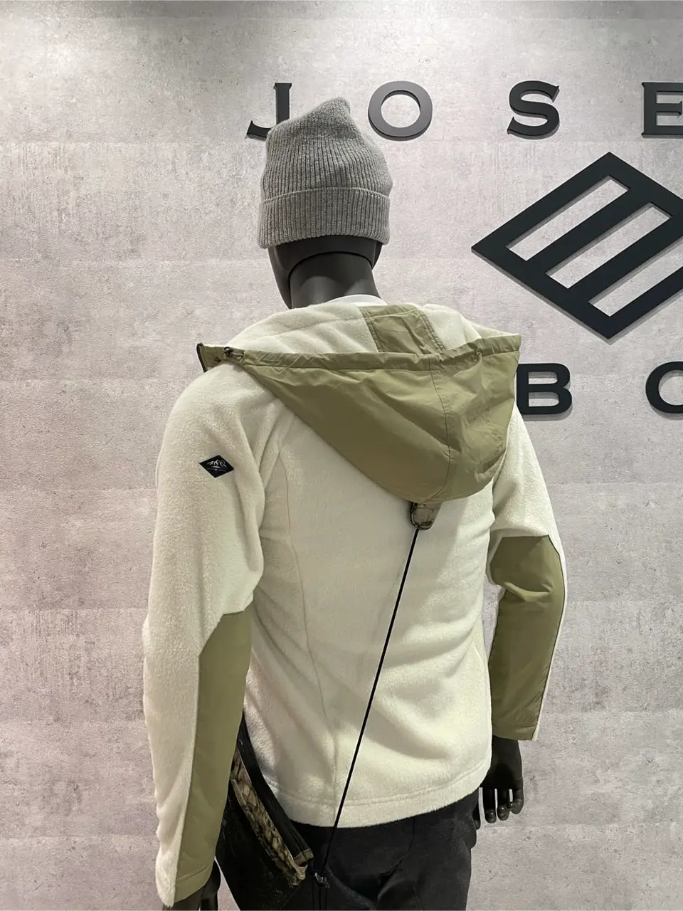 JOSEPH ABBOUD 東　 コーディネート画像