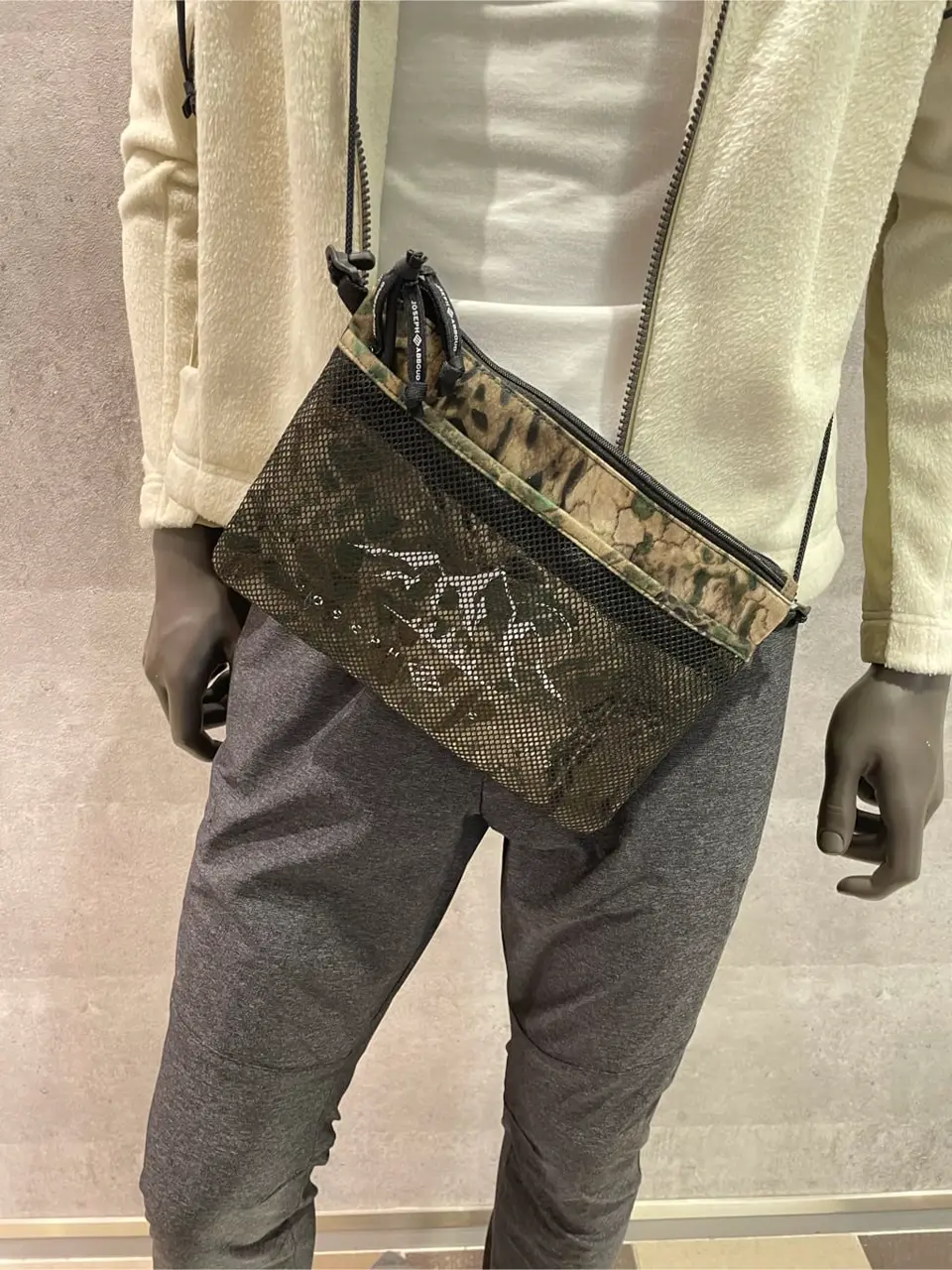 JOSEPH ABBOUD 東　 コーディネート画像